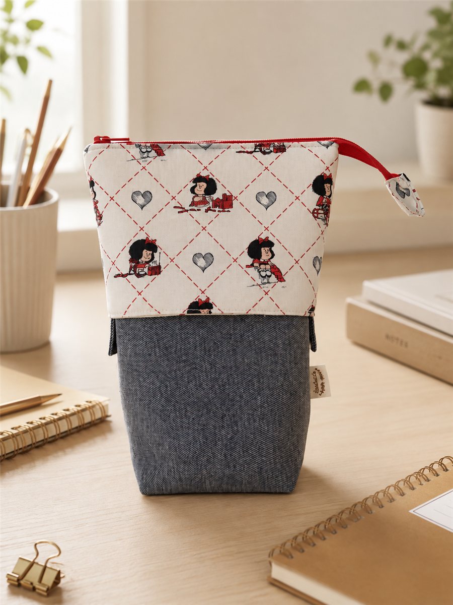 Estuche vertical Mafalda hecho a mano