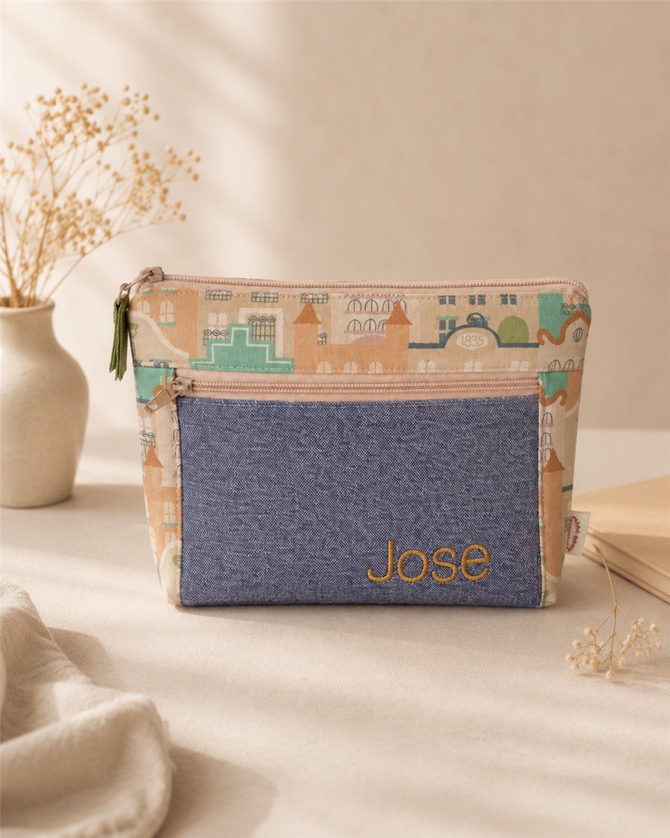 Neceser de tela personalizado con estampado de mapamundi